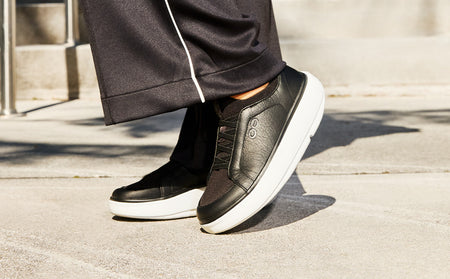 Women's OOmega OOahh Stacked Sandal - Black Sparkle – OOFOS