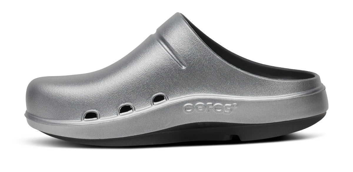 Women's OOcloog Luxe Clog - Basalt medial view