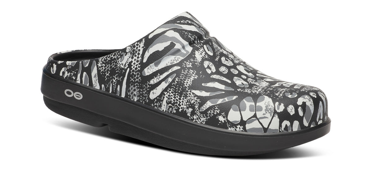 Women's OOcloog Limited Edition Clog - Combo Camo â OOFOS