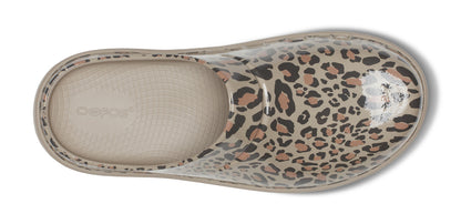 Women's OOcloog Limited Edition Clog - Nomad Leopard top view