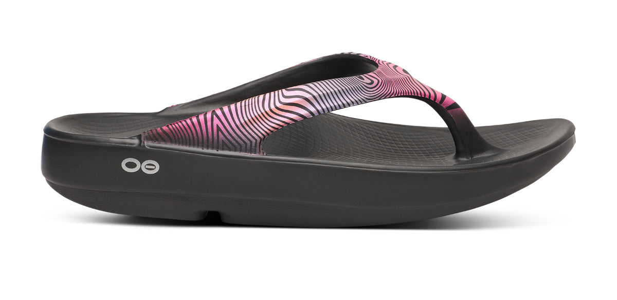 【新品未使用】OOFOS OOLALA LIMITED CHEETAH W7 OOFOS Cheetah/Leopard Print Limited Edition OOlala Sandals