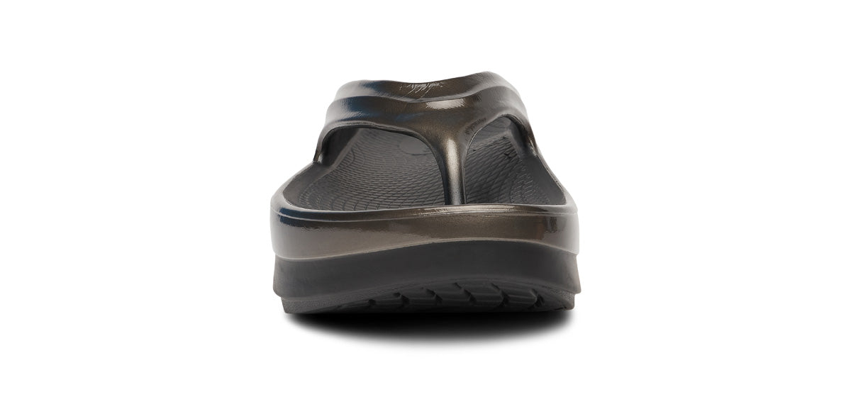Women's OOmega OOlala Stacked Sandal - Titanium Mirror – OOFOS
