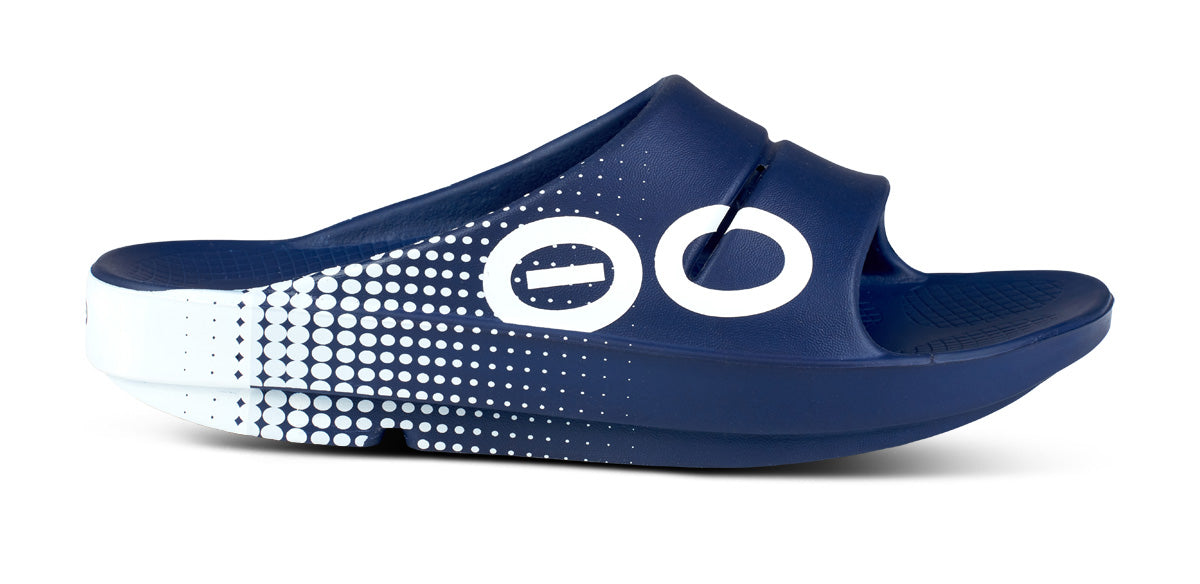 サンダル・ミュール OOFOS OOAHH SLIDE OOAHH SLIDE RECOVERY SANDALS Men's OOahh Black Slide Sandal – OOFOS