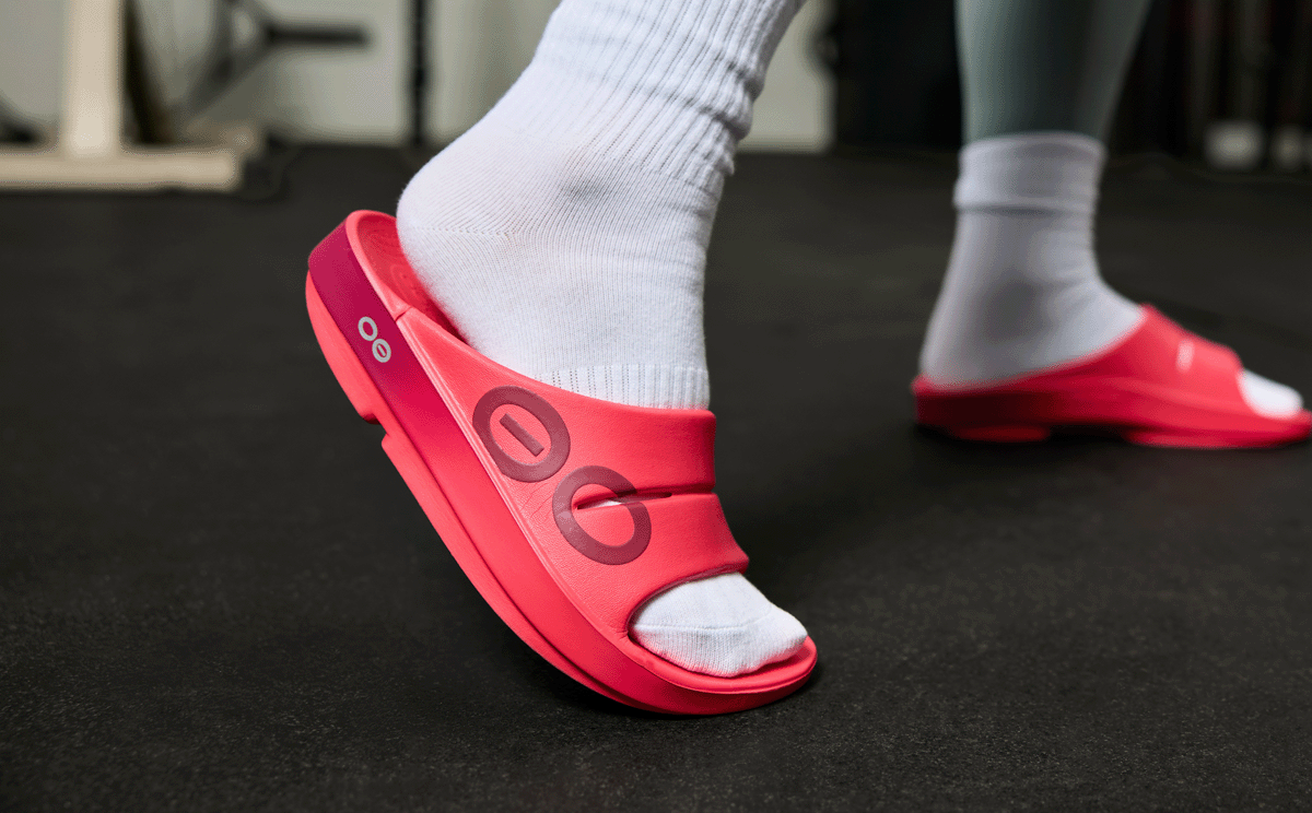 Women's OOahh Sport Slide Sandal - Razz Fade – OOFOS