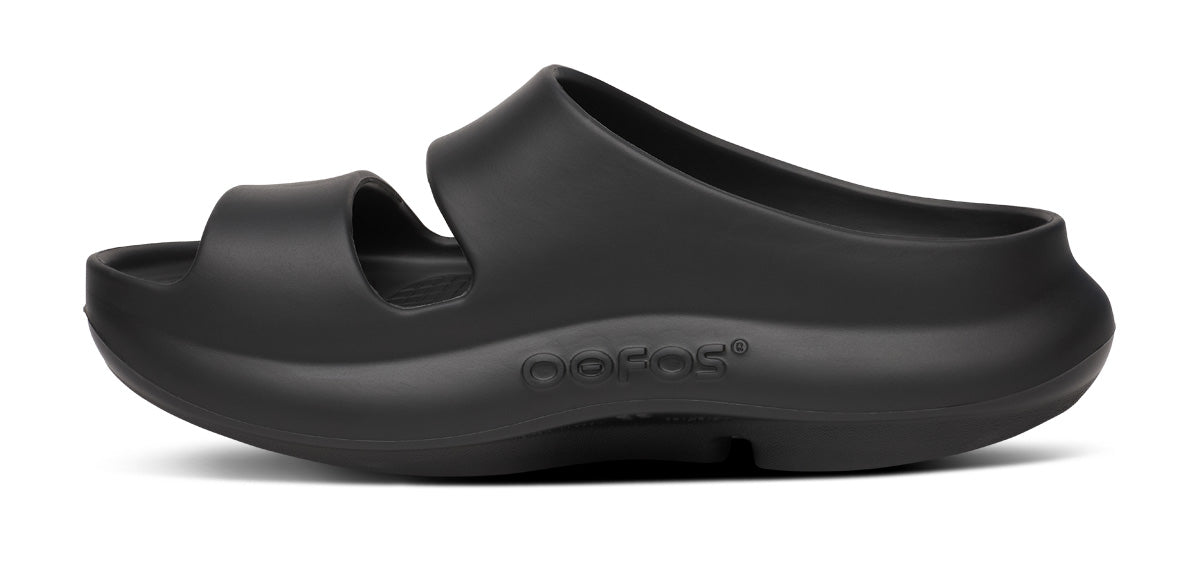 Women's OOyea Slide Sandal - Black medial view