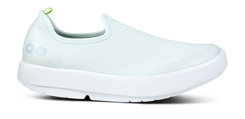 Women's OOmg eeZee Low Shoe - Ice