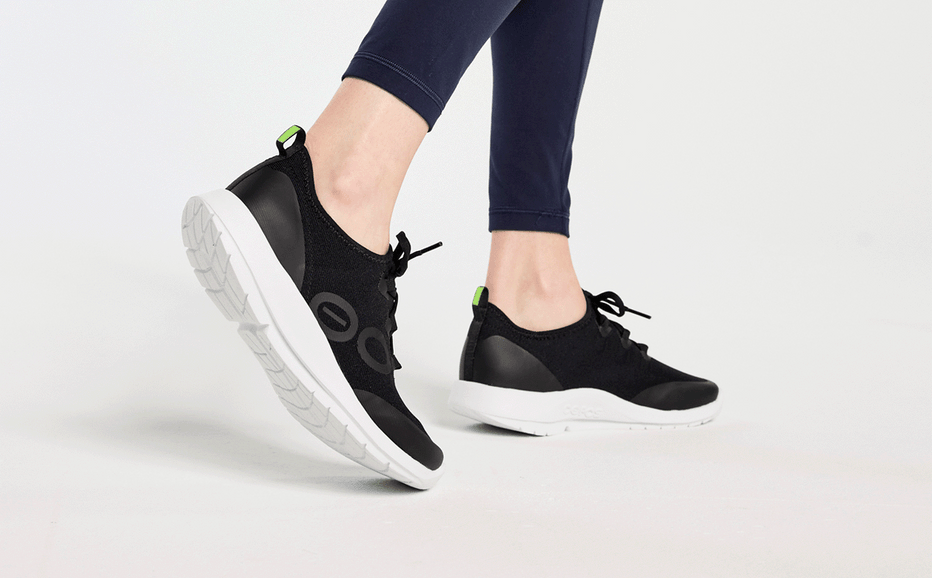 Women's OOmg Sport LS Low Shoe - White Black