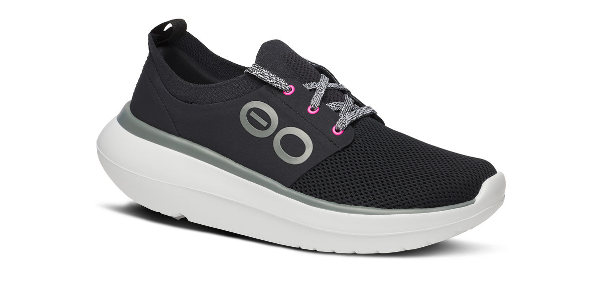 Women's OOmy Stride Low Shoe - White Black main view