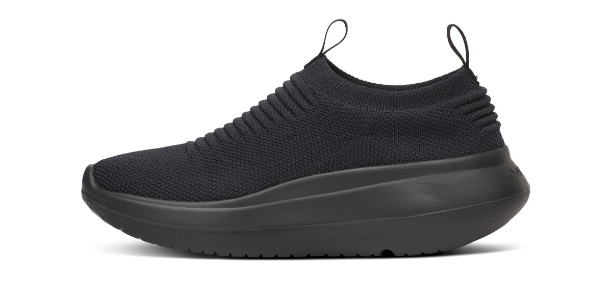 Women's OOmy Zen - Black medial view