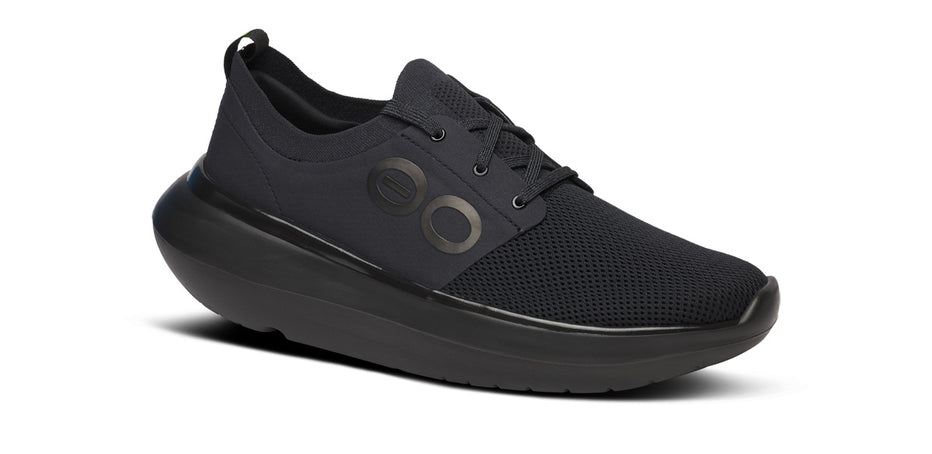 【OOFOS】MEN'S OOMY STRIDE SHOE リカバリー シューズ Men's OOmy Stride - Black – OOFOS