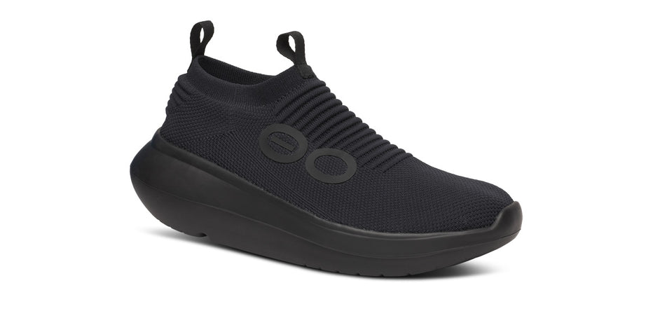 OOFOS ★ MEN'S OOMY ZEN メンズ シューズ リカバリー Men's OOmy Zen - Black – OOFOS
