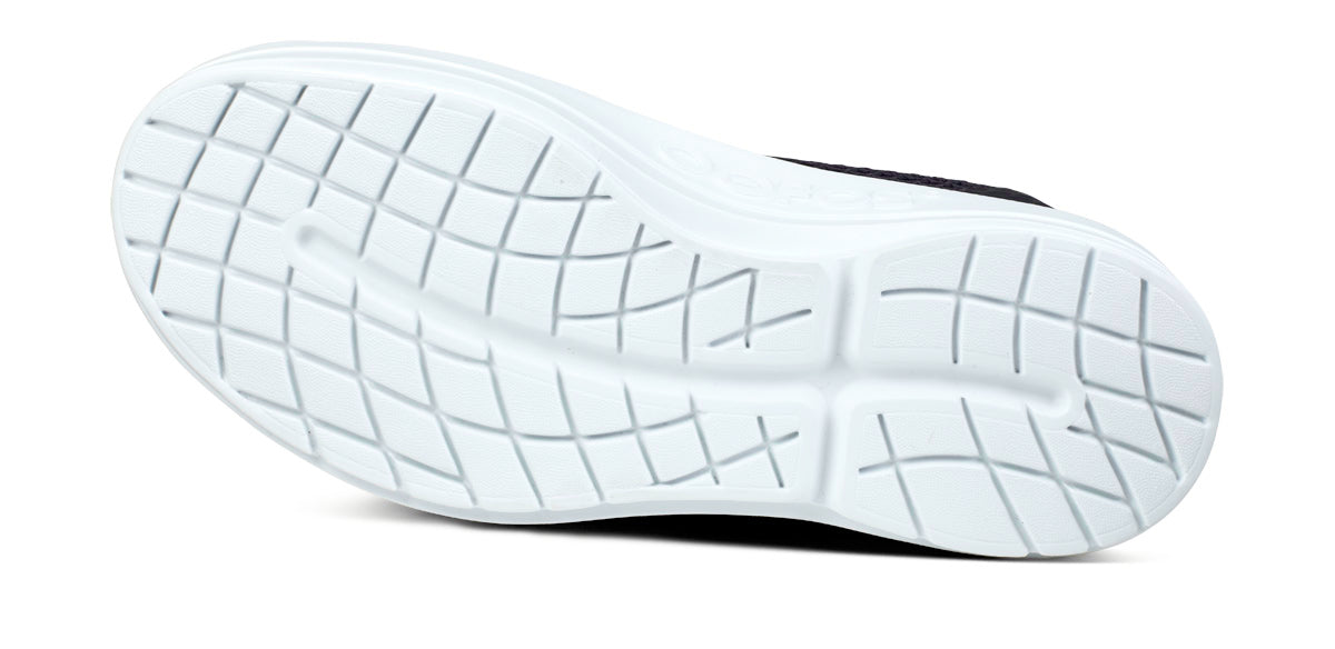 Women's OOmega Chukka Shoe - White Black – OOFOS Women's OOmega Chukka Shoe - White Black – OOFOS