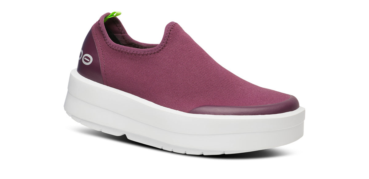 Women's OOmega eeZee Low Shoe - Mulberry (FINAL SALE) – OOFOS