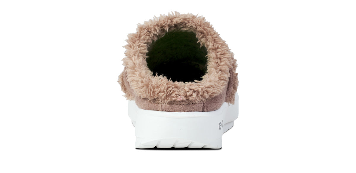 暖かく快適♪ ◆OOFOS◆ WOMEN'S OOCOOZIE MULE SHOE Women's OOcoozie Sport Mule - Black – OOFOS