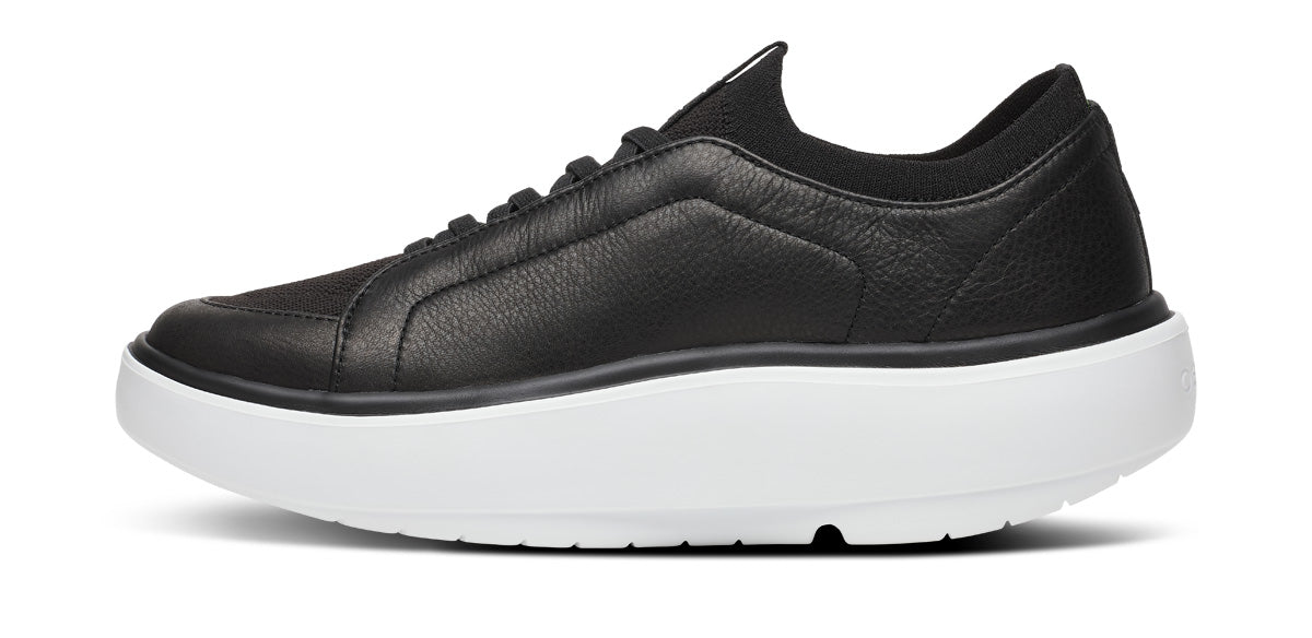Women's Club+ White Black – OOFOS
