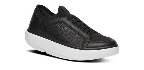 OOFOS men’s 11 Black and White Athletic Shoes s23 MEN main image 2