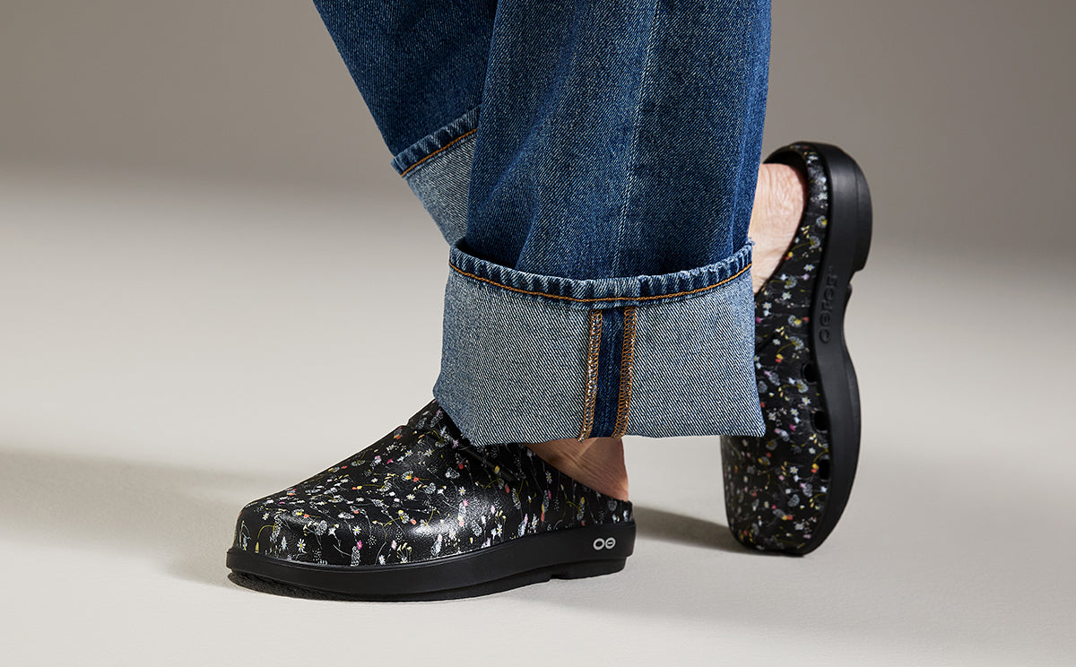 Women's OOcloog Limited Edition Clog - Meadow – OOFOS