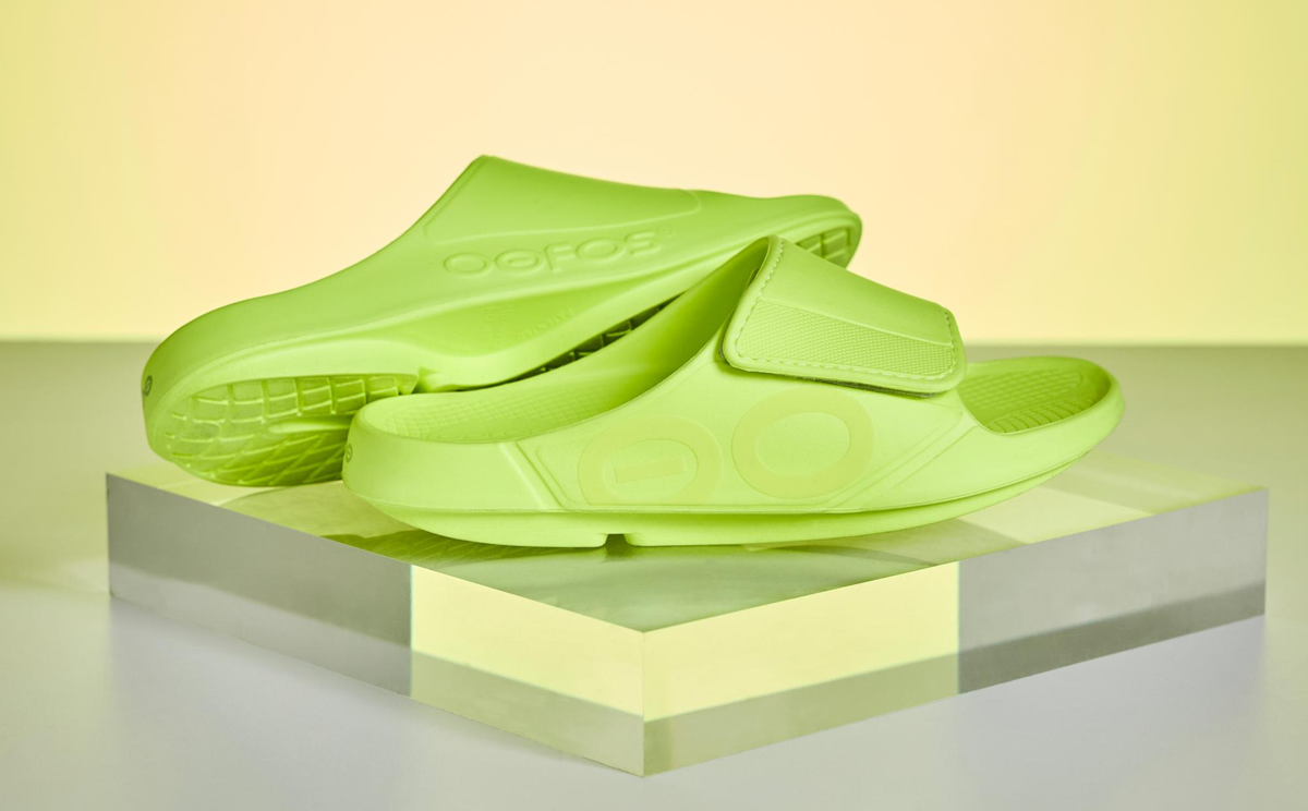 ◆OOFOS◆ OOAHH SPORT FLEX SAGE OOAHH SPORT FLEX SAGE 500257 Men's OOahh Sport Flex Sandal - Electro Rally – OOFOS