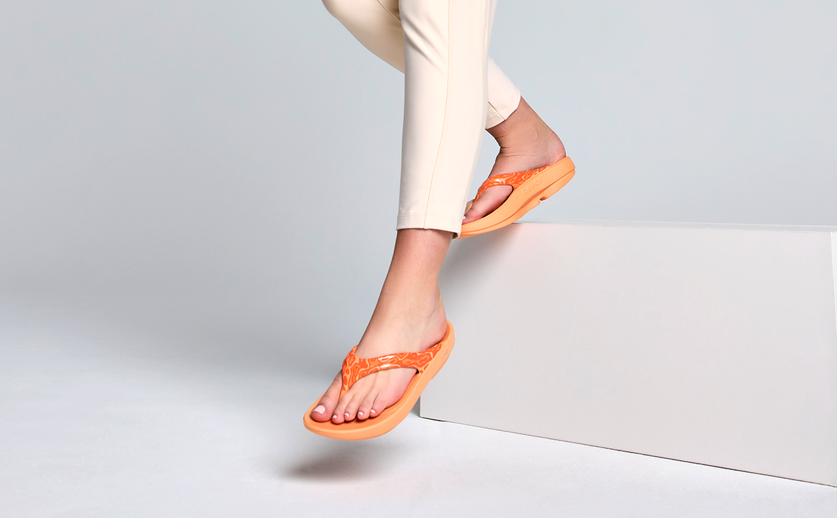 Women's OOlala Limited Sandal Glow Water Camo OOFOS