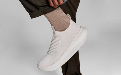 Men's OOmy Zen - Chalk close up of shoe on model in studio | lifestyle