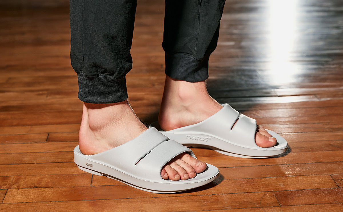 Men's OOahh Slide Sandal - Moonstone – OOFOS