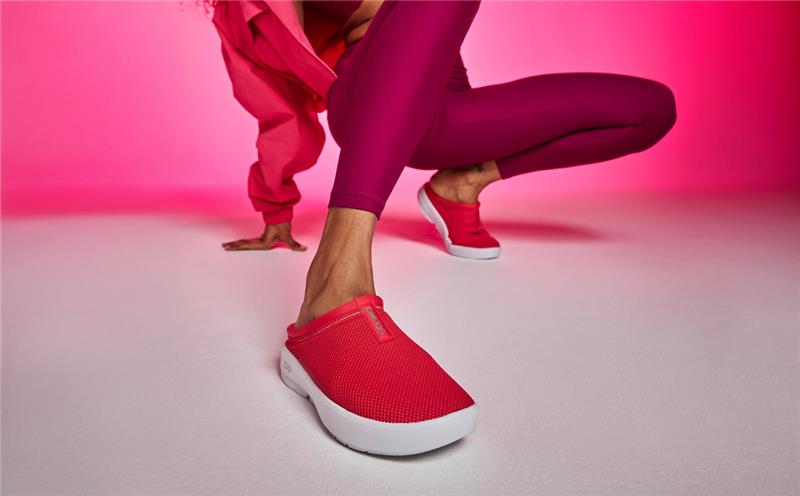 Women's OOcoozie Sport Mule - Neon Berry (SALE) – OOFOS