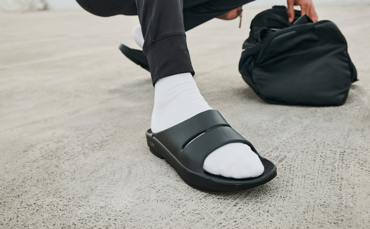 Men's OOahh Black Slide Sandal – OOFOS