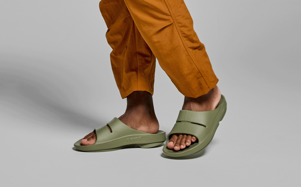 Men's OOahh Slide Sandal - Foliage (FINAL SALE) – OOFOS