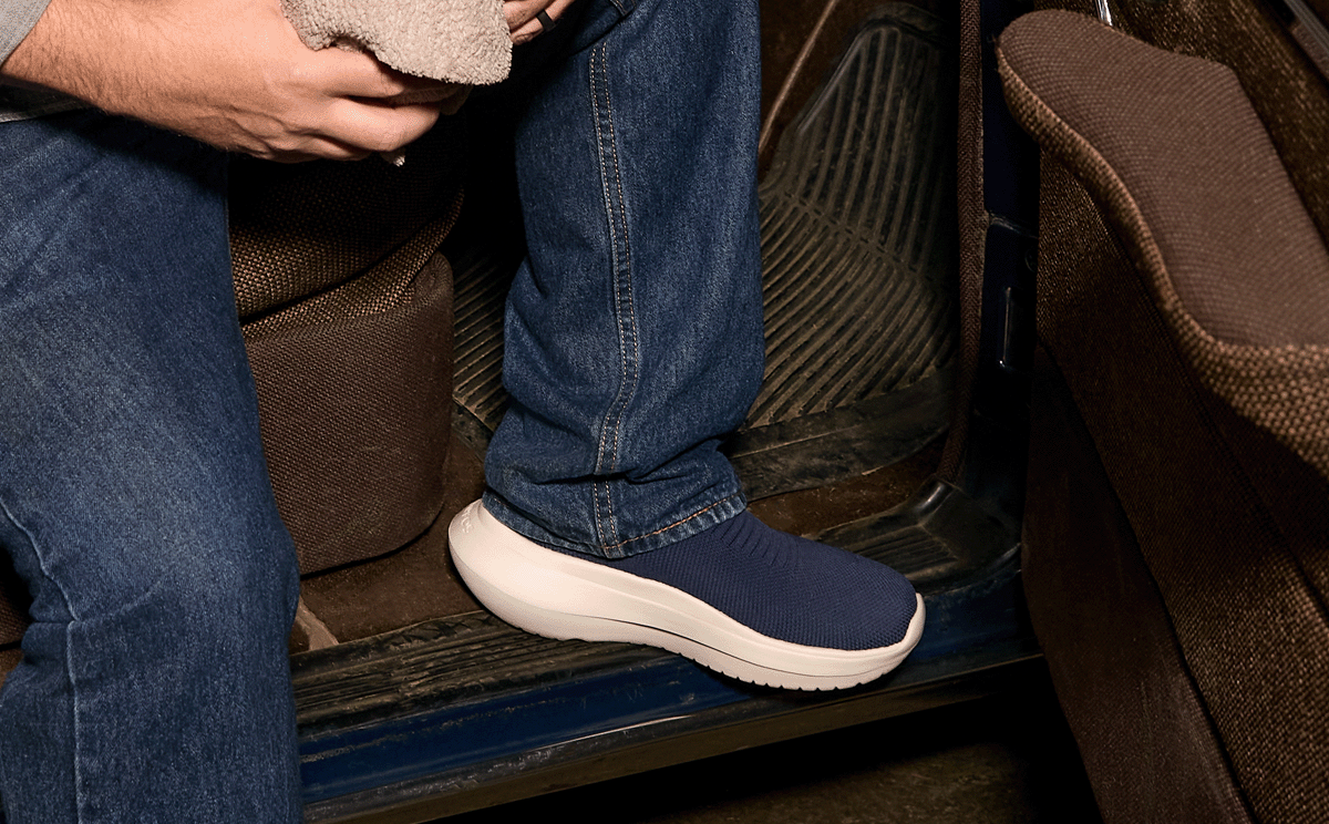 Men's OOmy Zen - Navy – OOFOS