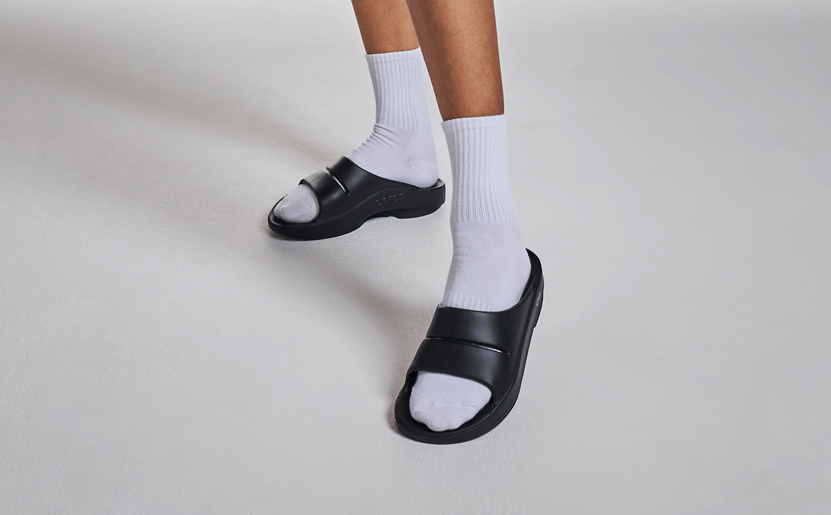 Women's OOahh Black Slide Sandal – OOFOS