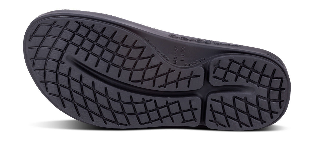 Oofos Black Luxe Latte Slide Unisex Sandals M11- W13 EU 44 OOFOS OOahh Luxe Slide Sandal (Women main image 4