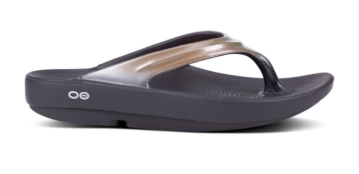 Women's OOlala Sandal - Latte - OOFOS lateral view