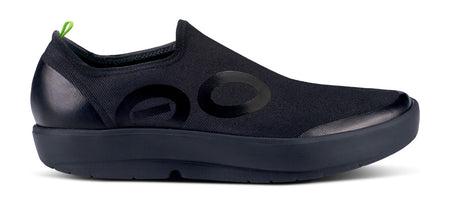 Men's OOmg eeZee Low Shoe - Black lateral view