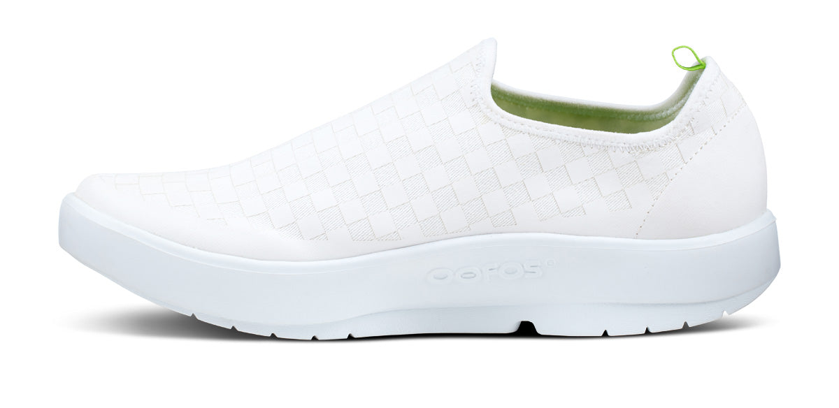 Men's OOmg eeZee Low Shoe - White Checker (SALE) – OOFOS