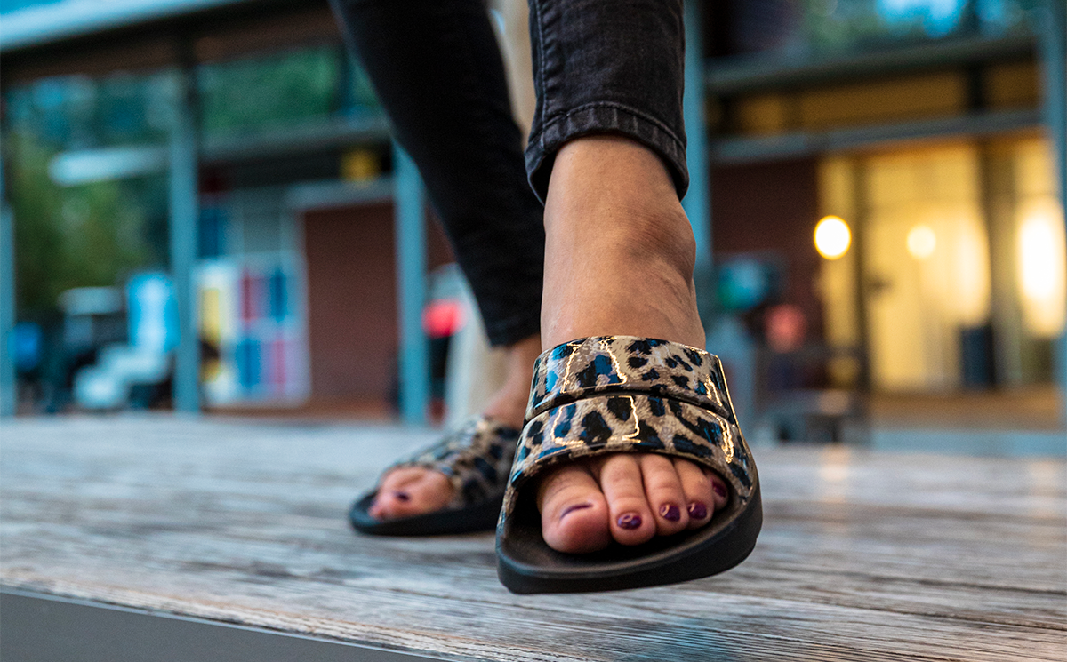 Women's OOahh Limited Slide Sandal - Cheetah
