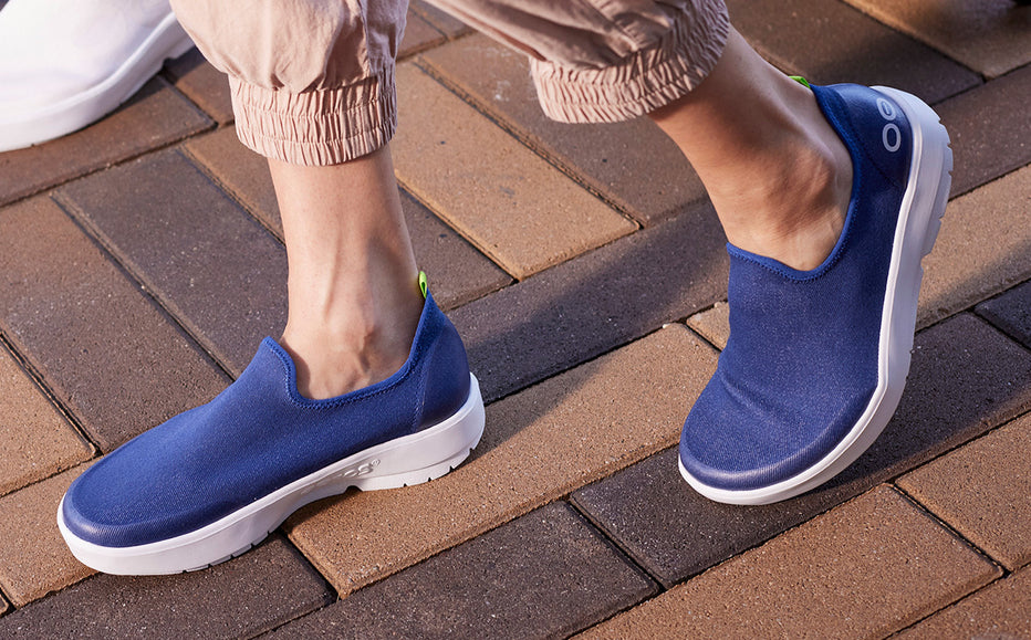 Oofos women's oomg low shoe discount