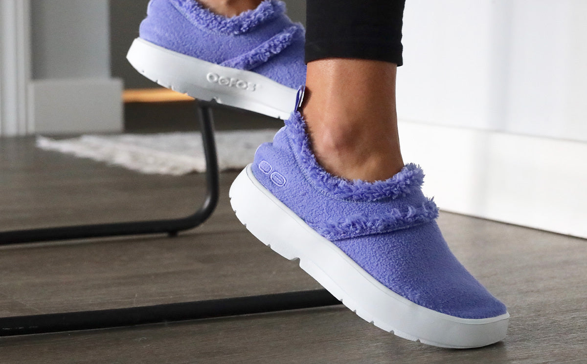 Women's OOcoozie Low Shoe - Periwinkle (SALE) â OOFOS